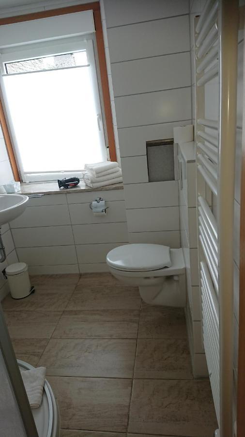 Ferienweingut Serwaziwein Mesenich Exteriör bild