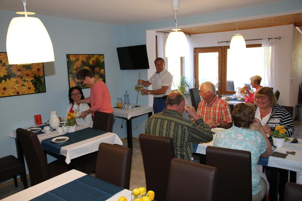 Ferienweingut Serwaziwein Mesenich Exteriör bild